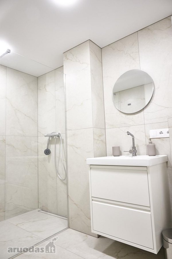 Išnuomojamas stilingas ir erdvus 66 m² butas - nuotraukos Nr. 12