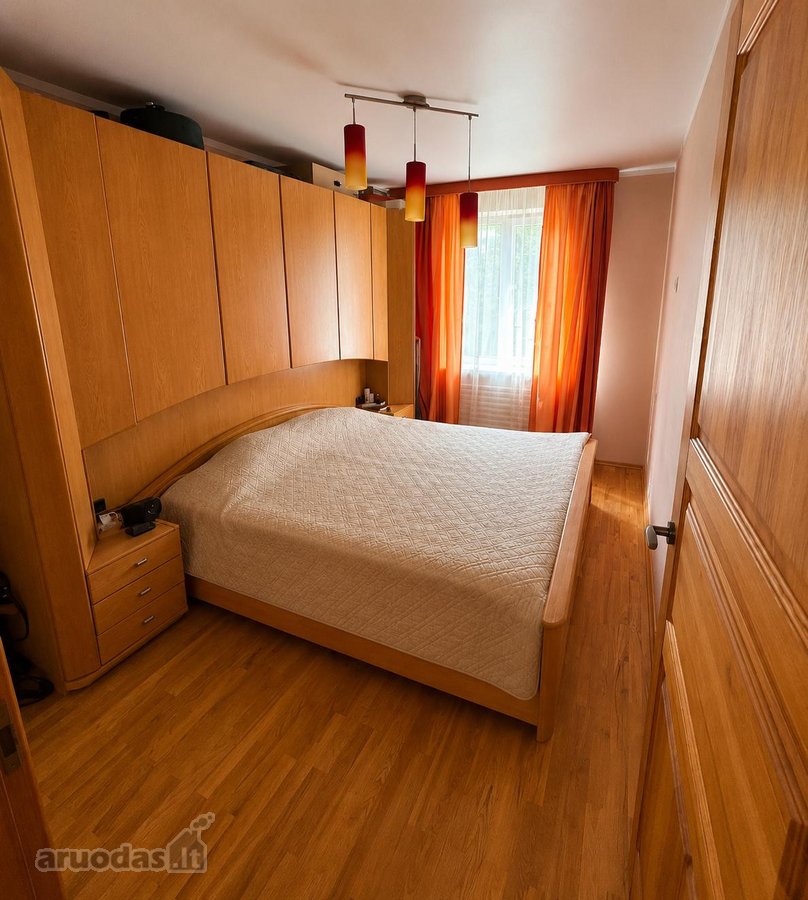 Nuo spalio 1dienos nuomojamas dviejų kambarių - nuotraukos Nr. 3
