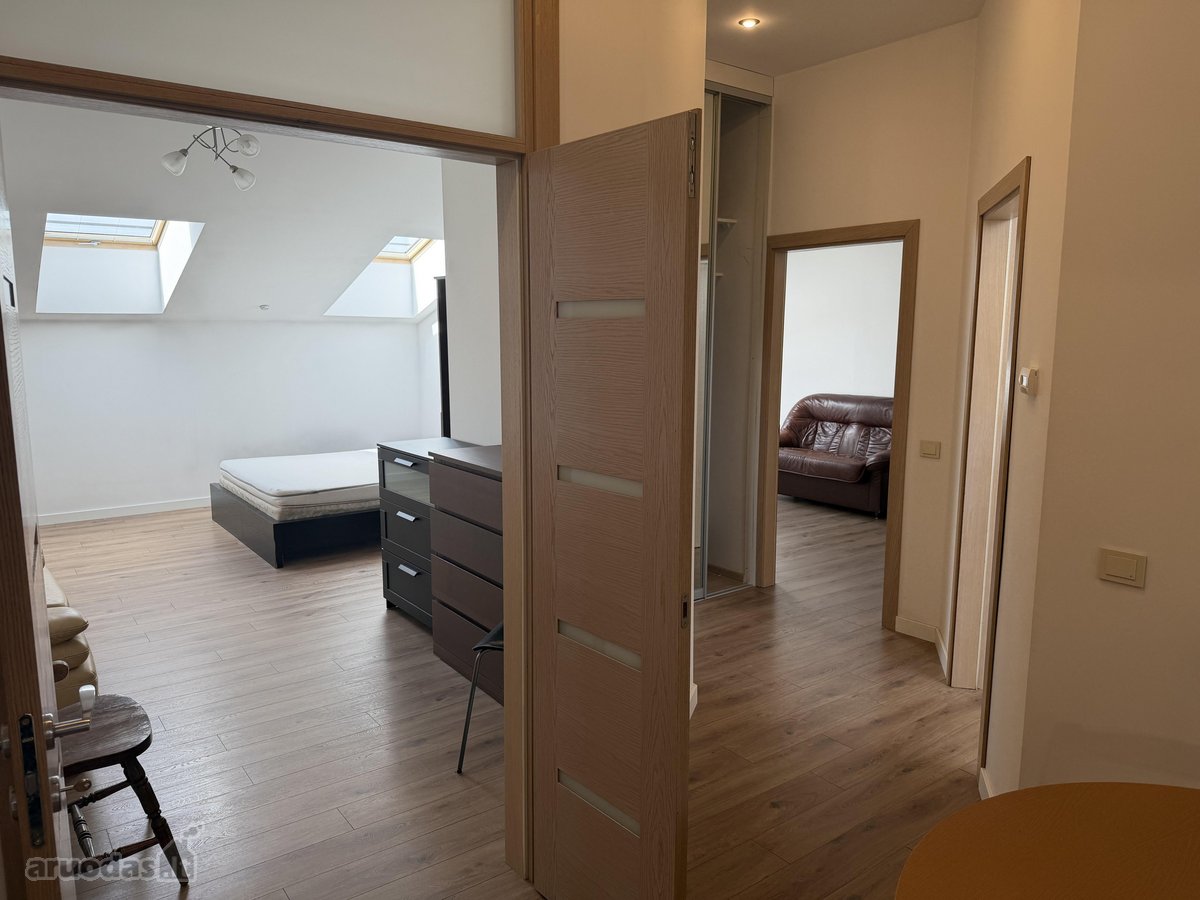 Nuomojamas erdvus, 3/4 kambarių butas centre, - nuotraukos Nr. 4