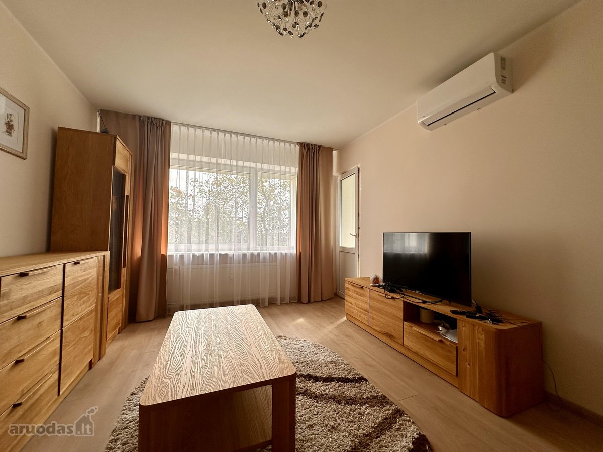 Nuomojamas šviesus 36 m² butas šalia - nuotraukos Nr. 5