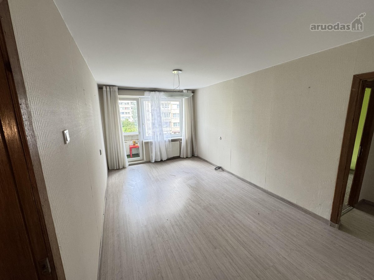 Parduodamas erdvus, šviesus 3 kambarių butas - nuotraukos Nr. 18