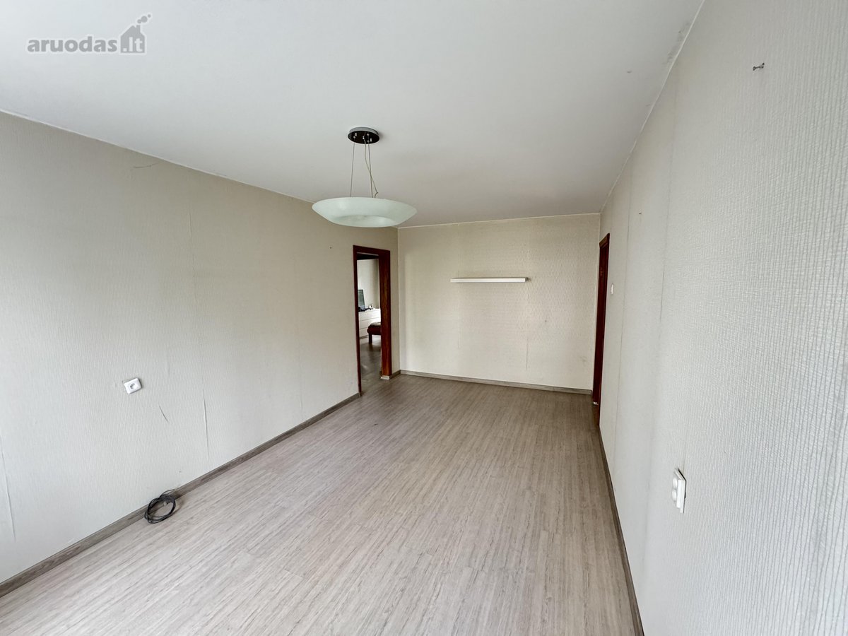 Parduodamas erdvus, šviesus 3 kambarių butas - nuotraukos Nr. 16