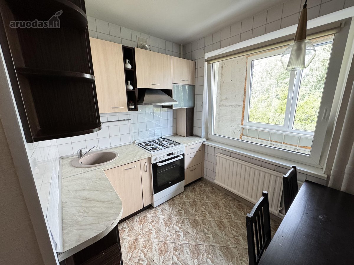 Parduodamas erdvus, šviesus 3 kambarių butas - nuotraukos Nr. 12