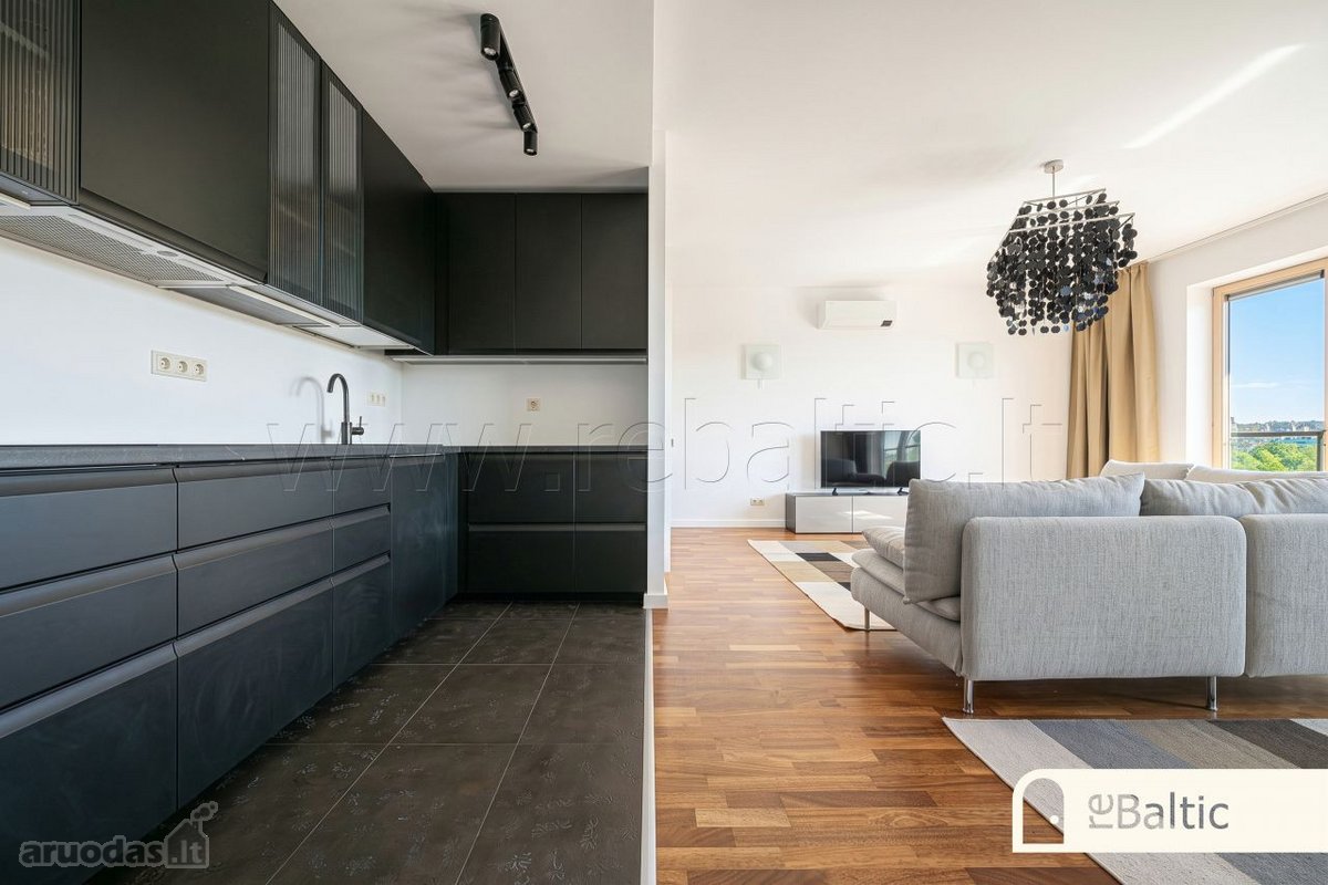 Išnuomojamas kokybiškai įrengtas 3 kambarių - nuotraukos Nr. 12