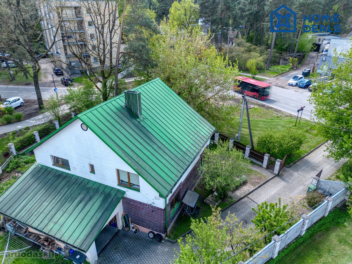 Didelis, trijų aukštų namas apsuptas pušynų - nuotraukos Nr. 29