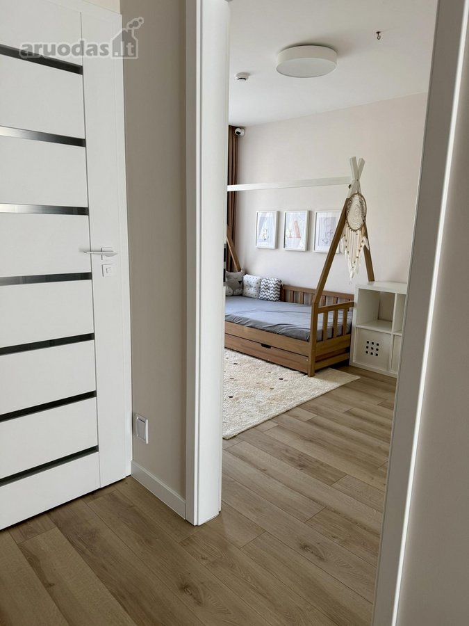 Nuomojamas Šviesus Ir Erdvus 5 Kambarių - nuotraukos Nr. 18