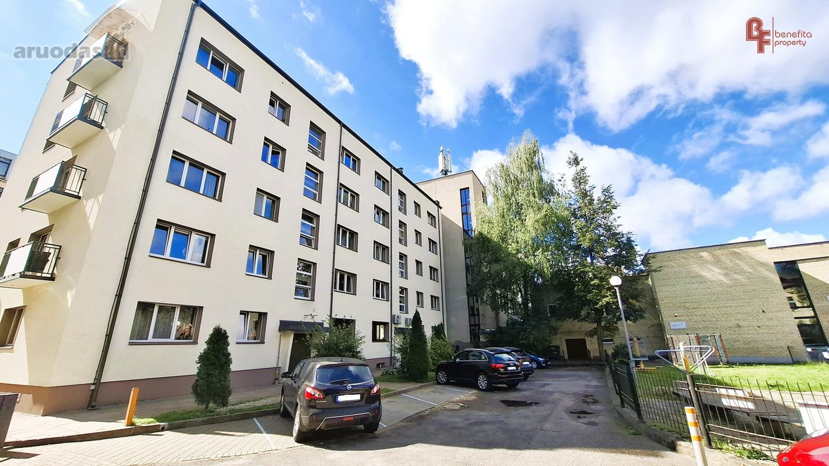 Erdvus ir šviesus 75 m² butas renovuotame - nuotraukos Nr. 2