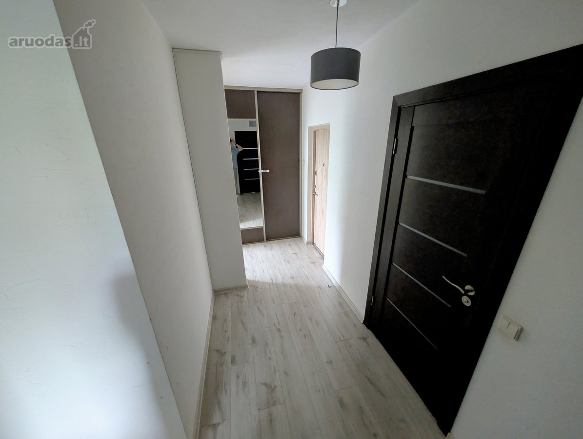 Parduodamas erdvus 3 kambarių butas - nuotraukos Nr. 11
