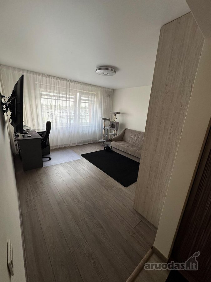 Kapitaliai suremontuotas 2 kambarių butas - nuotraukos Nr. 16