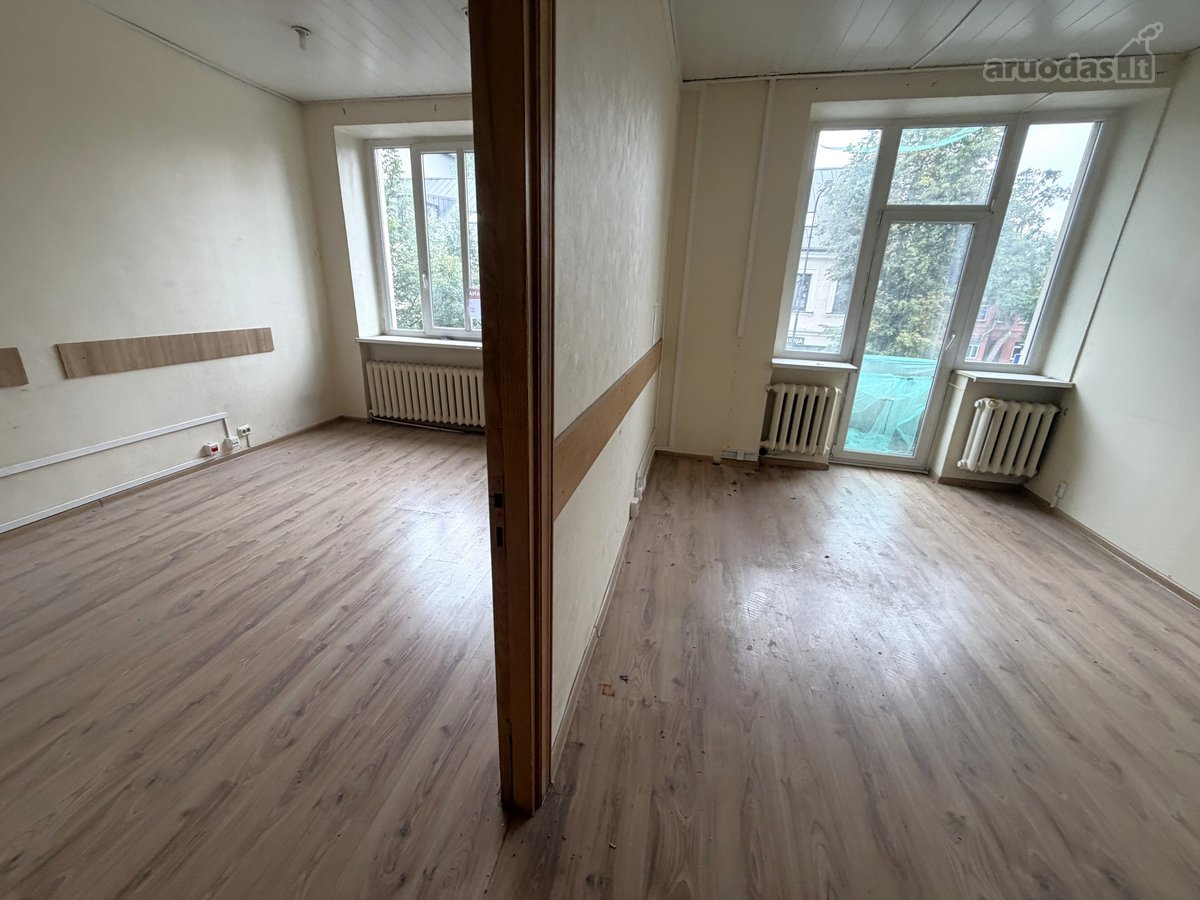 Administracinis pastatas su žemės sklypu - nuotraukos Nr. 5