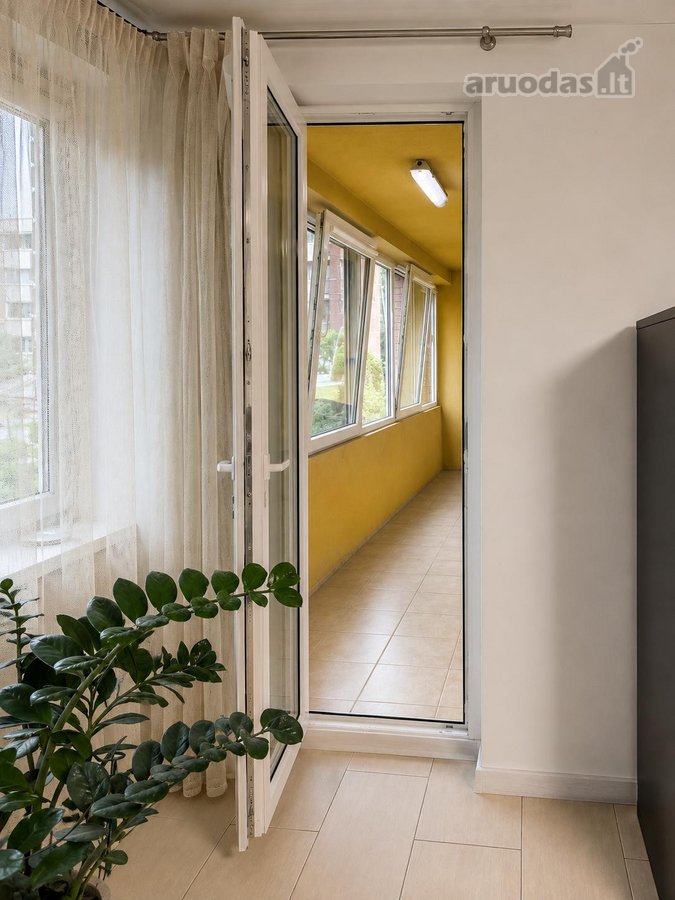 Parduodamas erdvus 4 kambarių butas A. - nuotraukos Nr. 17