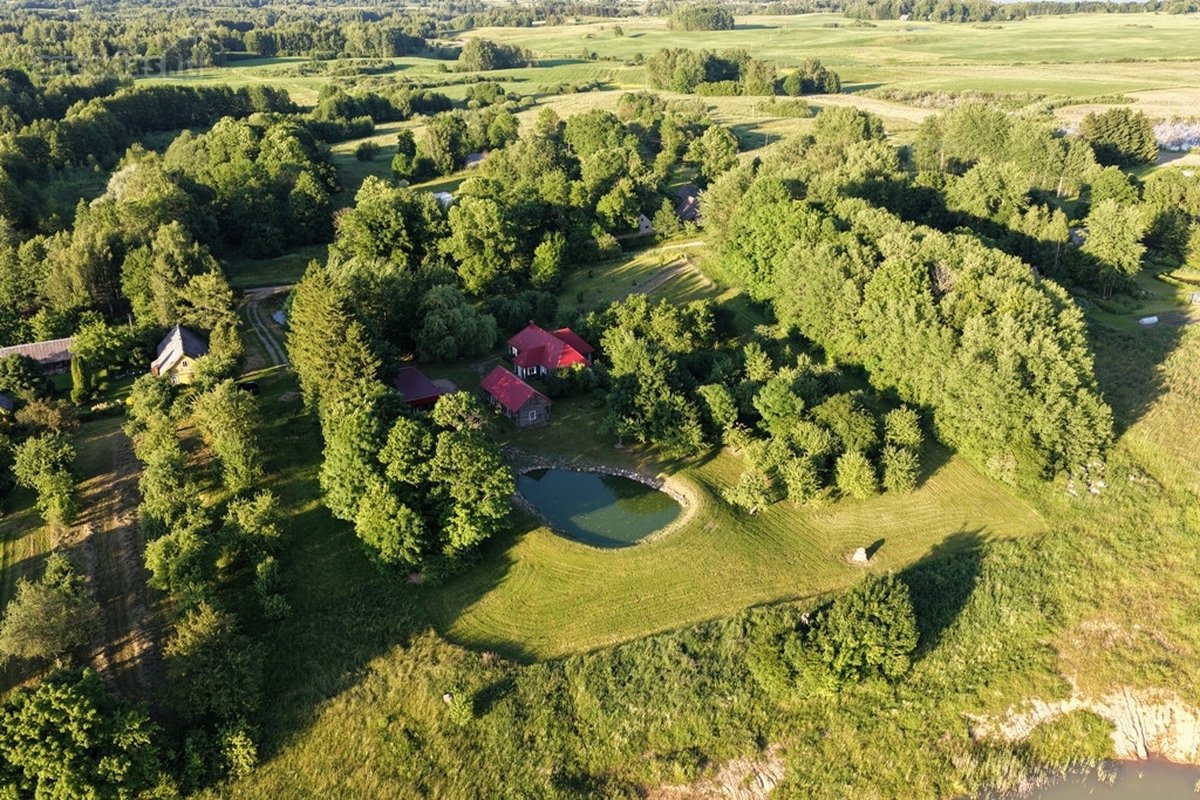 Kalvų, klonių ir žaliuojančių sodų apsuptyje - nuotraukos Nr. 9