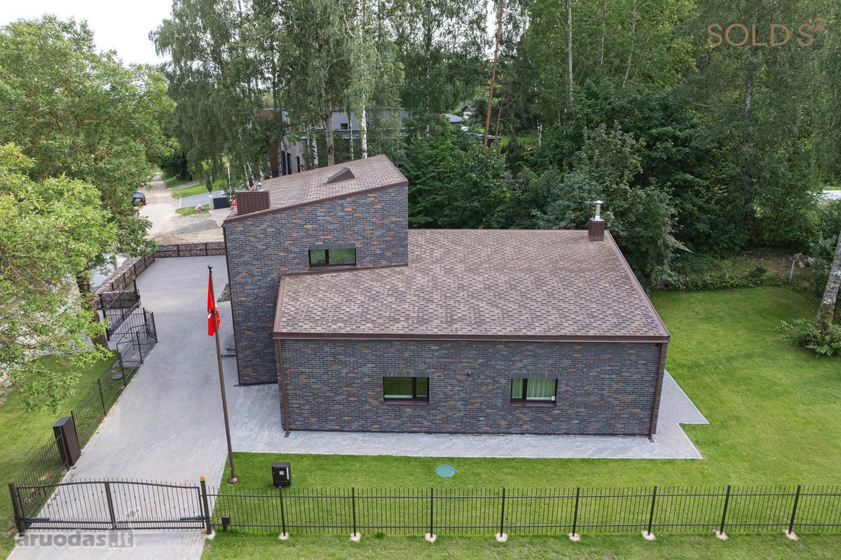 Parduodamas naujos statybos aukštų lubų namas - nuotraukos Nr. 25