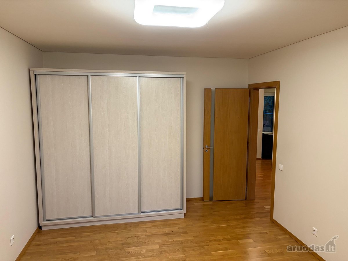 Erdvus ir šviesus 3 kambarių butas ramioje - nuotraukos Nr. 18