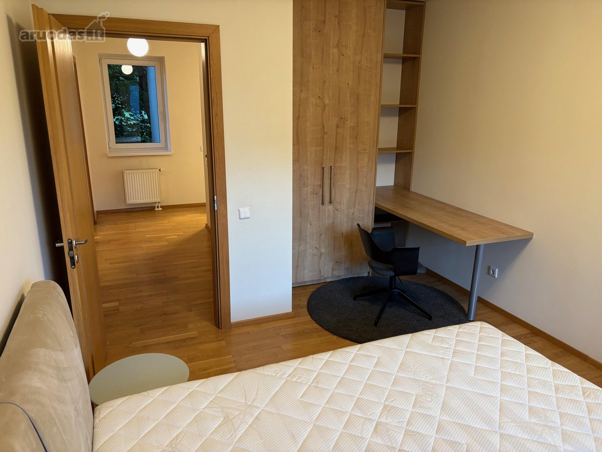 Erdvus ir šviesus 3 kambarių butas ramioje - nuotraukos Nr. 27