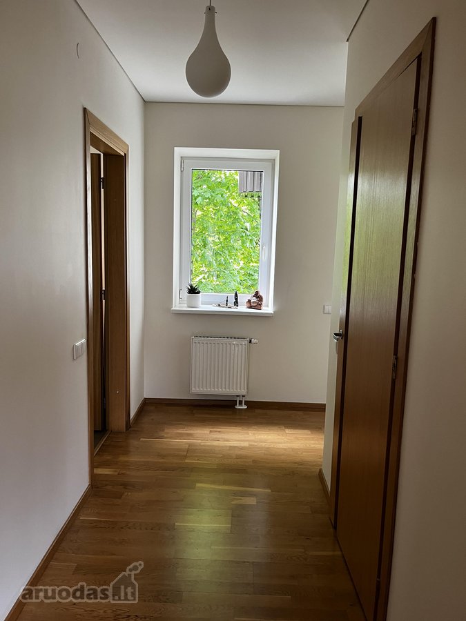 Erdvus ir šviesus 3 kambarių butas ramioje - nuotraukos Nr. 14