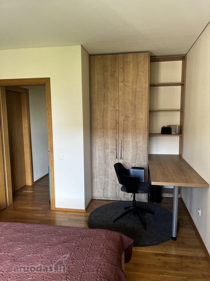 Erdvus ir šviesus 3 kambarių butas ramioje - nuotraukos Nr. 28