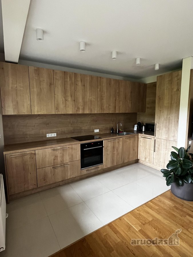 Erdvus ir šviesus 3 kambarių butas ramioje - nuotraukos Nr. 31
