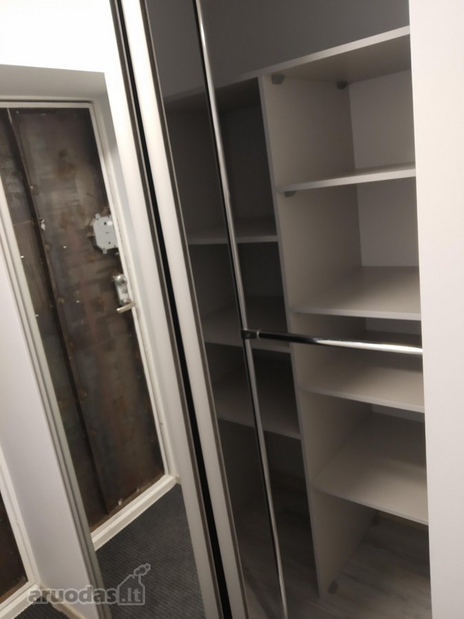 Labas, tik 2 atrankos kriterijai:  - nuotraukos Nr. 2