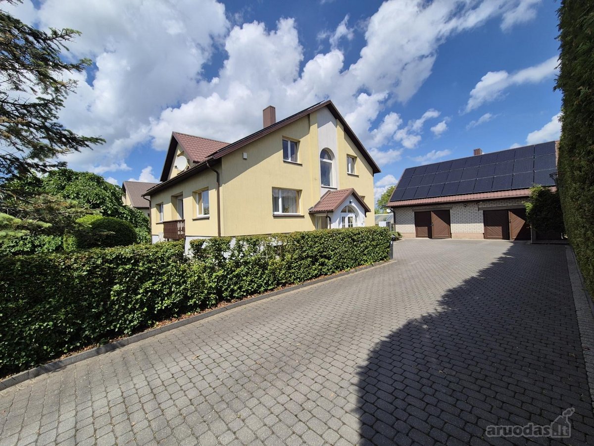 Autonominis namas Kretingos centre su saulės - nuotraukos Nr. 2