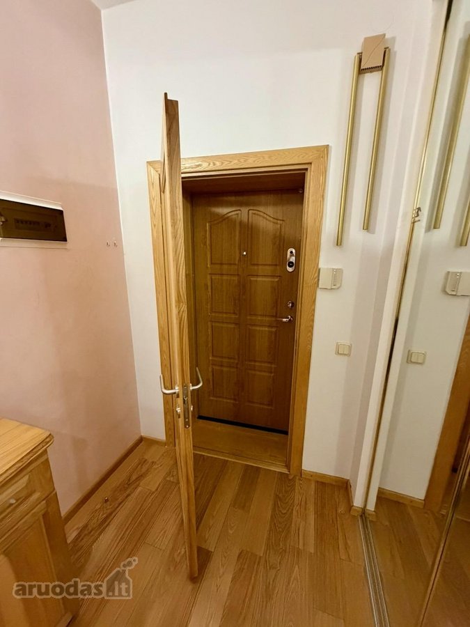 Nuomojamas suremontuotas 98 kv. m ploto trijų - nuotraukos Nr. 17
