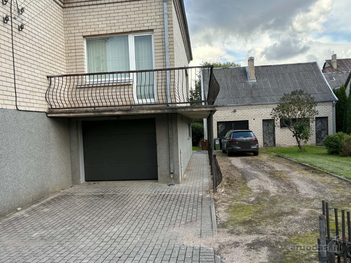 Parduodamas erdvus 253,58 m² gyvenamasis - nuotraukos Nr. 2