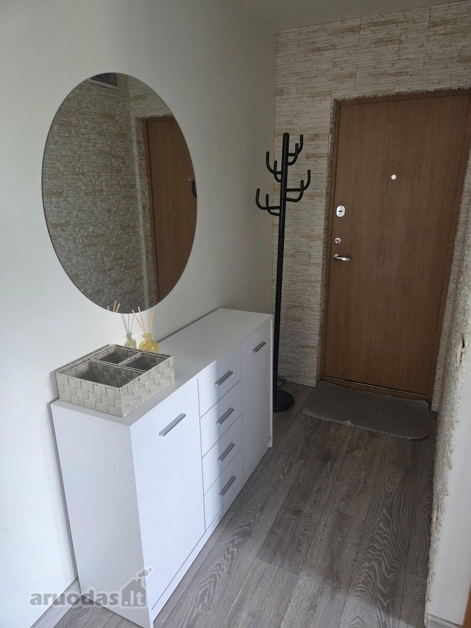 Nuo spalio 1D. Išnuomojamas 2 kambarių butas - nuotraukos Nr. 2