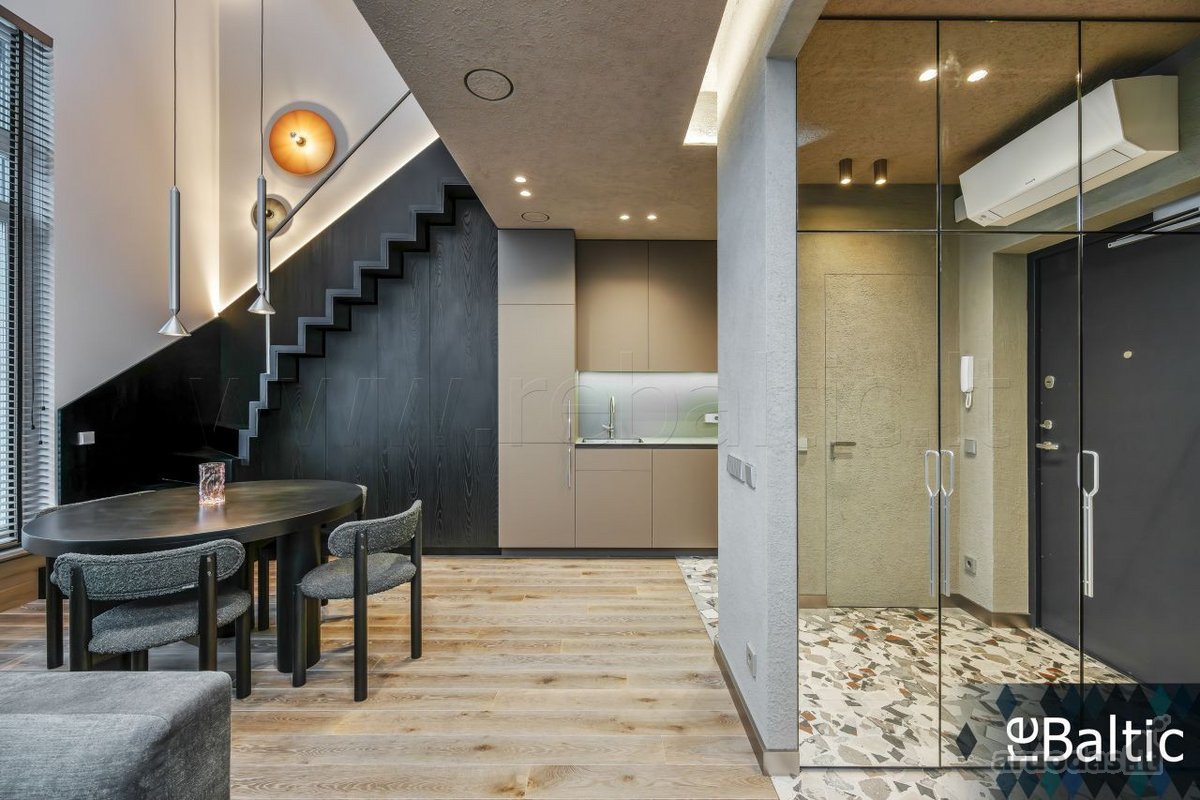 Apartamentai įspūdingo aukščio lubomis ir 15+ - nuotraukos Nr. 8