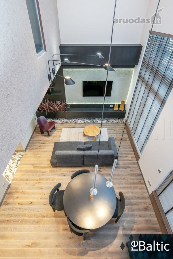 Apartamentai įspūdingo aukščio lubomis ir 15+ - nuotraukos Nr. 9