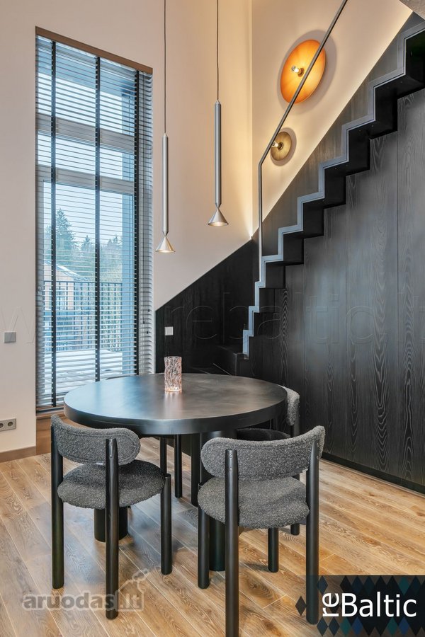 Apartamentai įspūdingo aukščio lubomis ir 15+ - nuotraukos Nr. 12