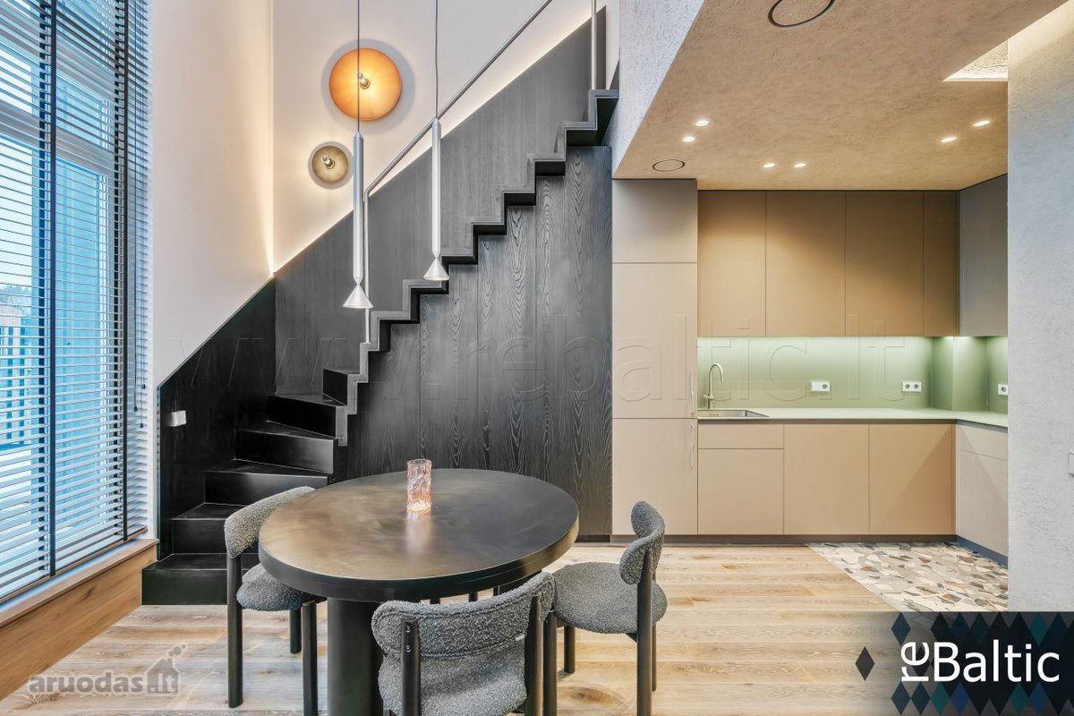 Apartamentai įspūdingo aukščio lubomis ir 15+ - nuotraukos Nr. 17