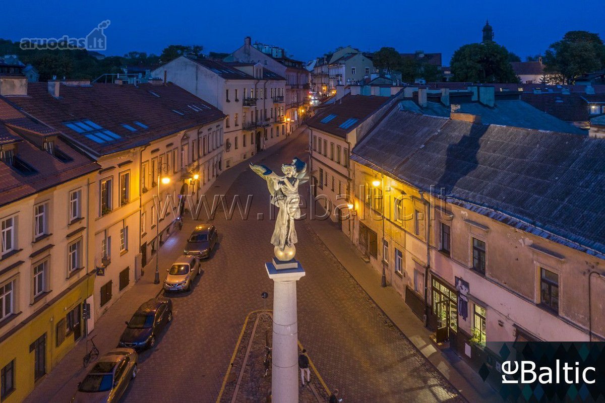 Erdvus keturių kambarių butas su balkonu ir - nuotraukos Nr. 33