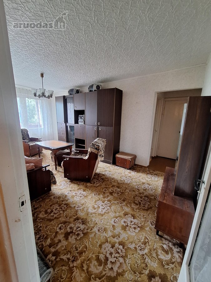 Parduodamas erdvus keturių kambarių butas su - nuotraukos Nr. 3