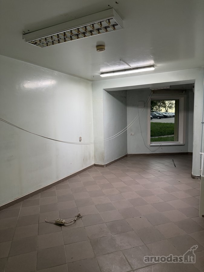 Parduodamos 80 m² komercinės patalpos Kuršėnų - nuotraukos Nr. 3