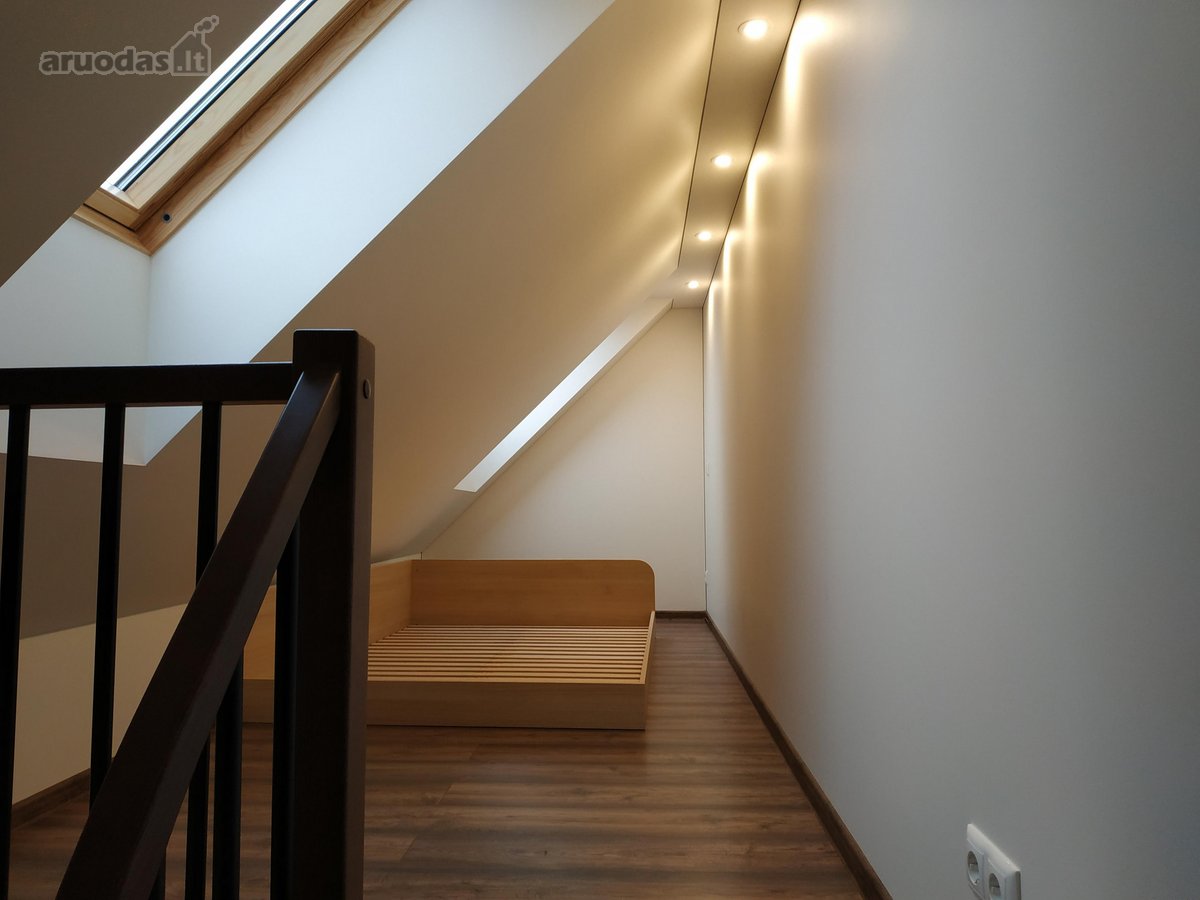 Nuomojame įrengtą butą palėpėje su antresole - nuotraukos Nr. 12