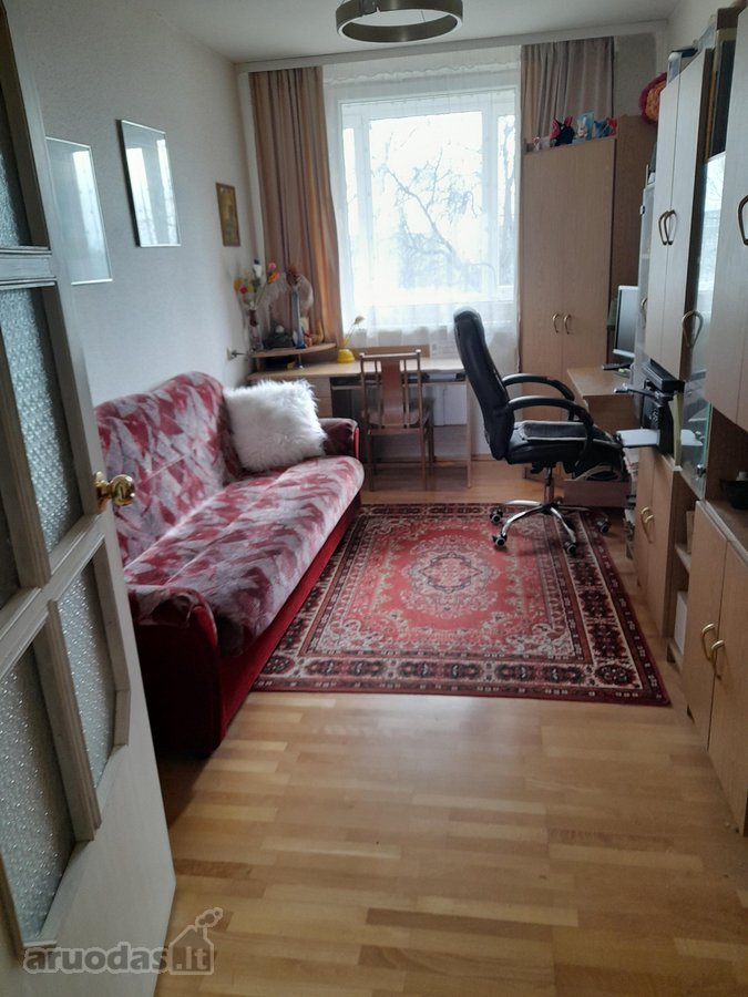 Išnuomojamas 3 kambarių butas netoli - nuotraukos Nr. 3