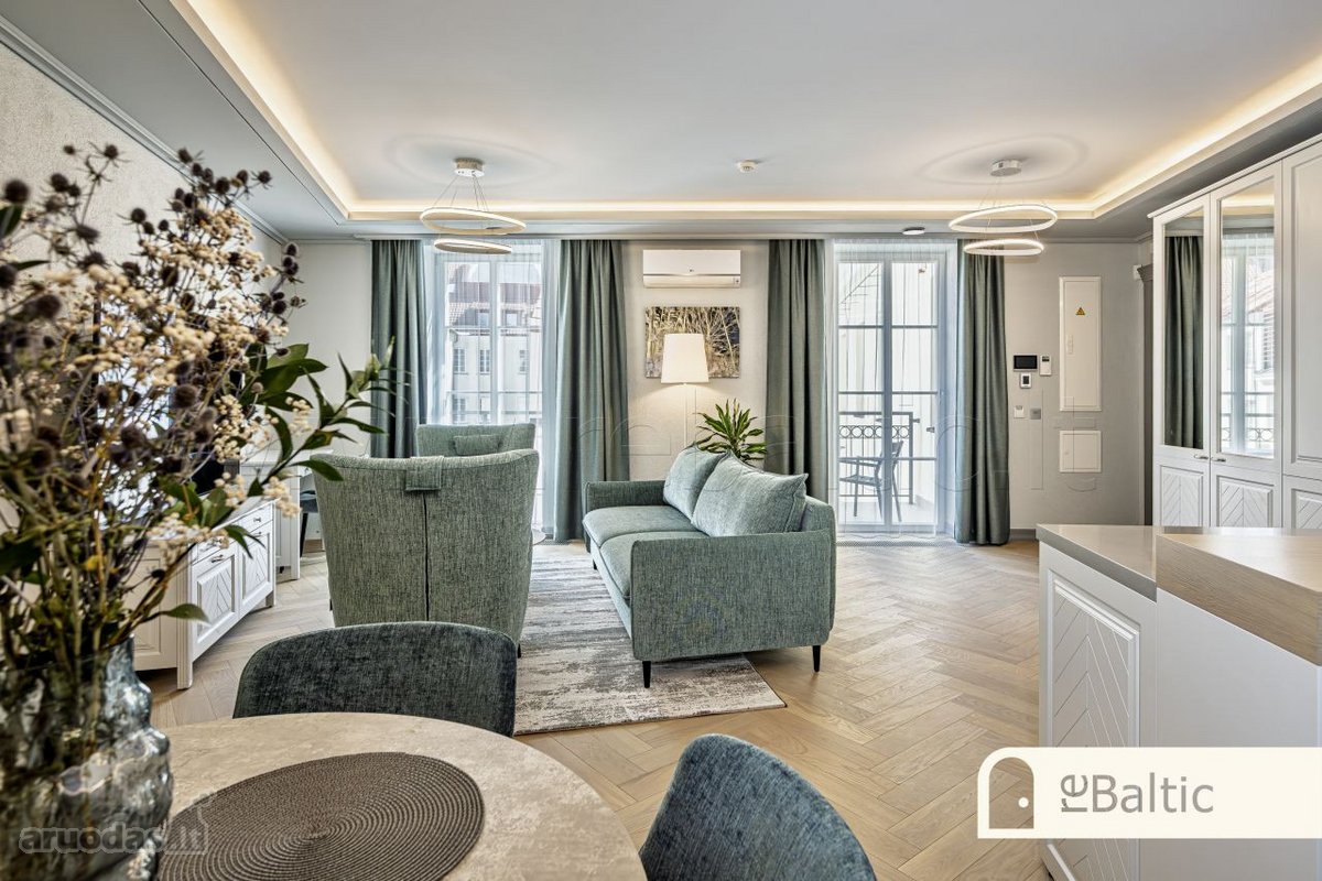 Modernus trijų kambarių butas renovuotame - nuotraukos Nr. 8