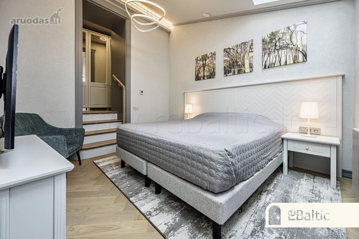 Modernus trijų kambarių butas renovuotame - nuotraukos Nr. 17