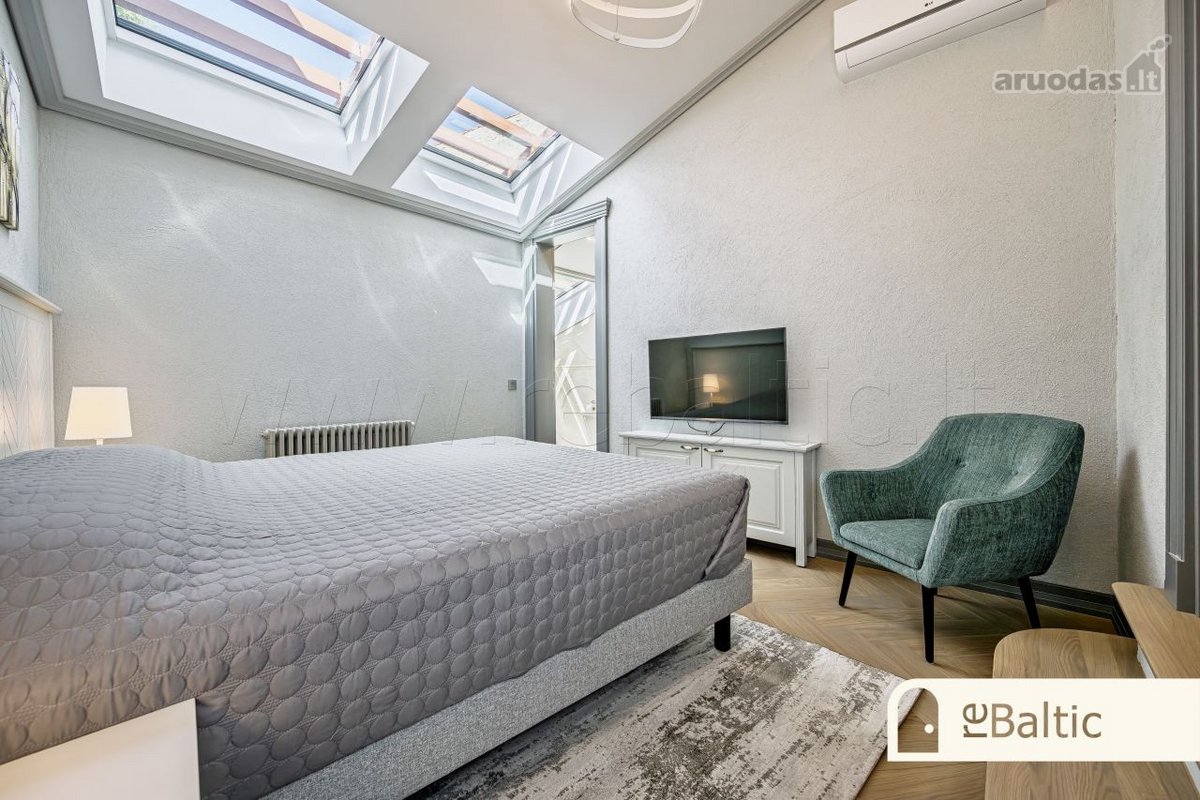 Modernus trijų kambarių butas renovuotame - nuotraukos Nr. 19
