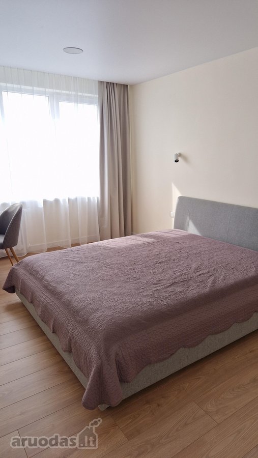 Parduodamas jaukus ir erdvus dviejų kambarių - nuotraukos Nr. 7