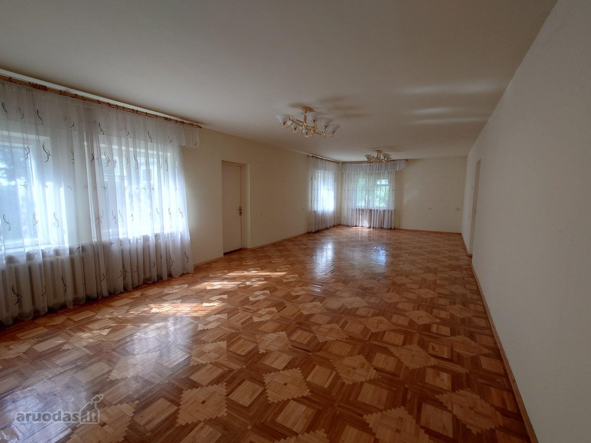 Parduodamas Erdvus Namas Vaizdingoje Vietoje - nuotraukos Nr. 11