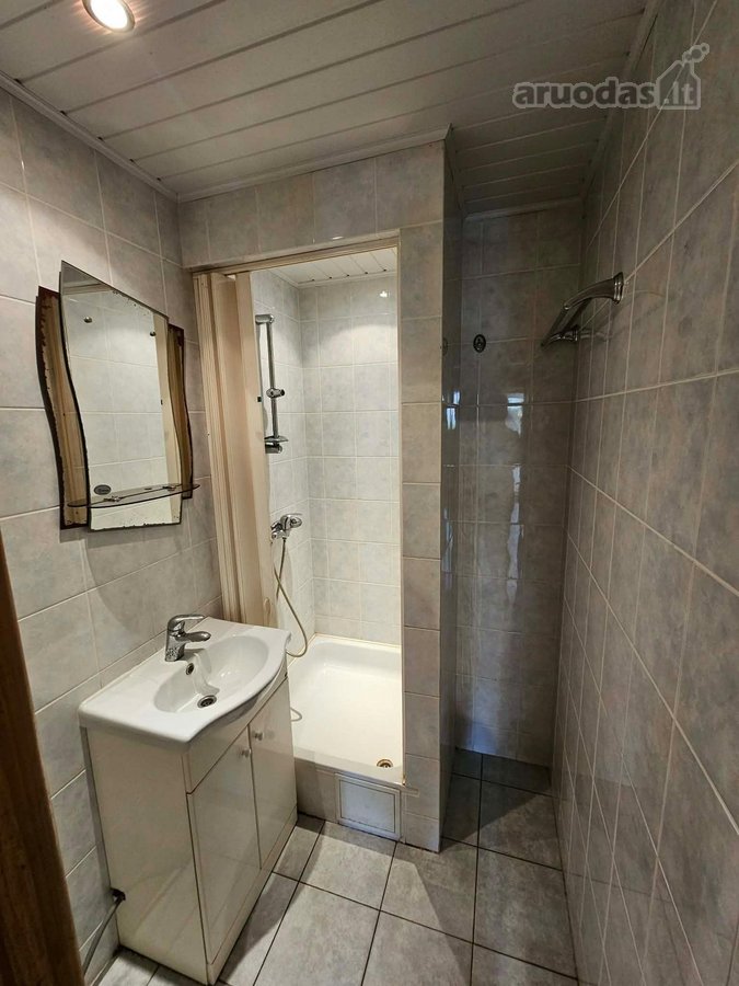 Parduodama 170 m² namo dalis Utenoje, turinti - nuotraukos Nr. 13