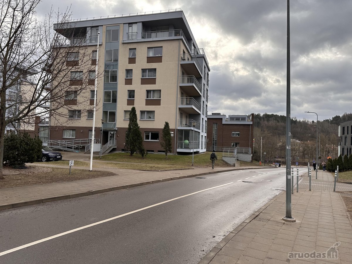 Erdvus ir šviesus butas pačiame miesto centre - nuotraukos Nr. 21