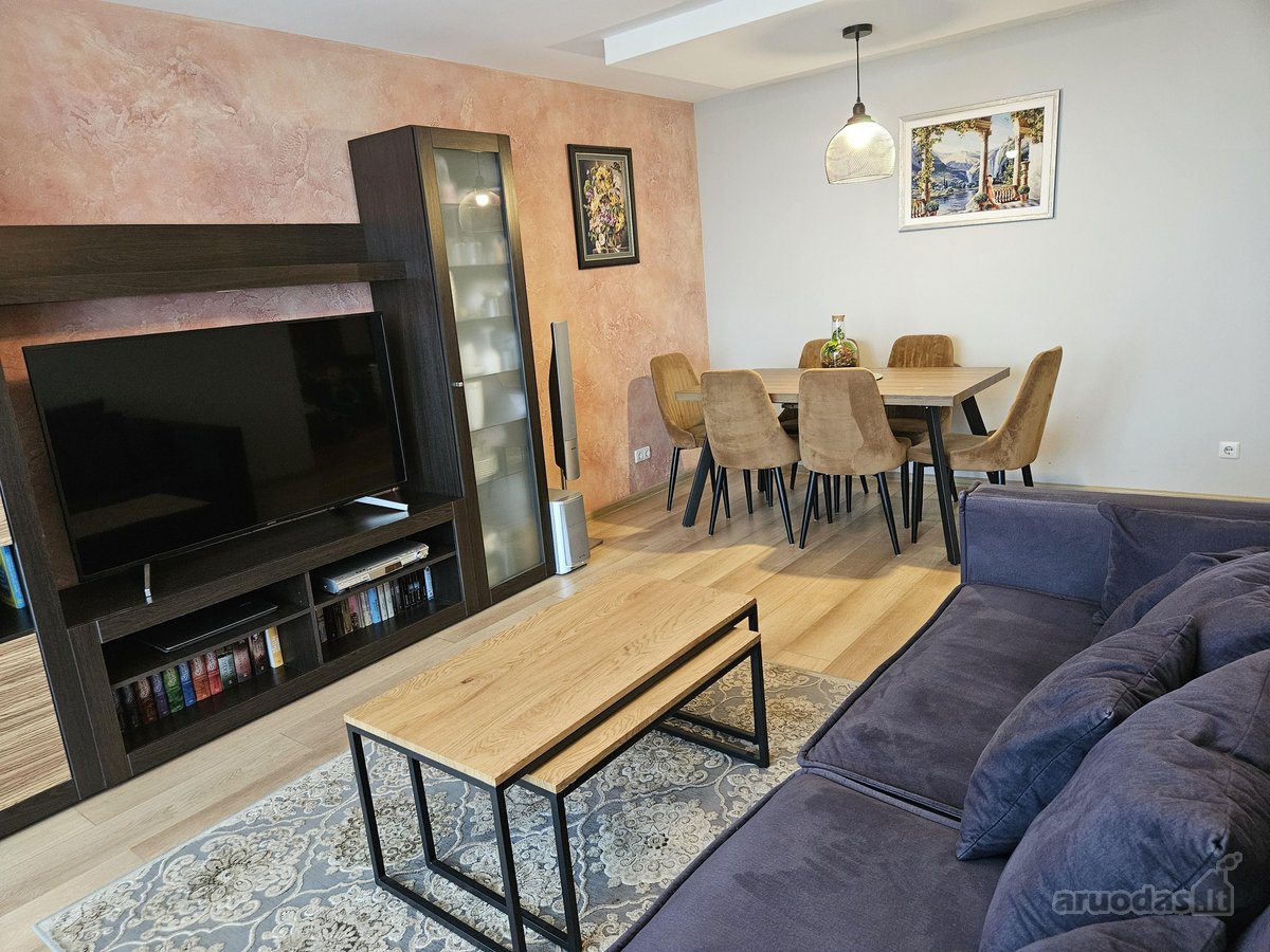 Parduodamas erdvus renovuotas 4 kambarių - nuotraukos Nr. 3