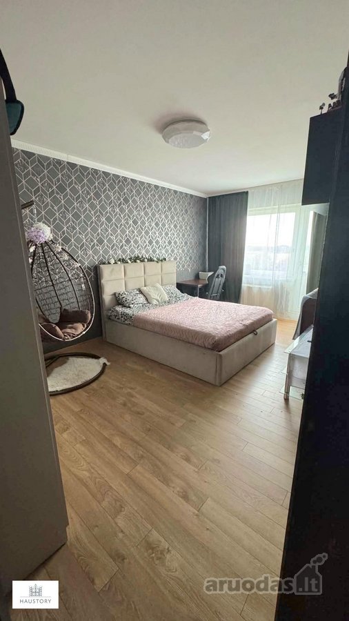 Parduodamas 3-jų kambarių butas su holu - nuotraukos Nr. 9