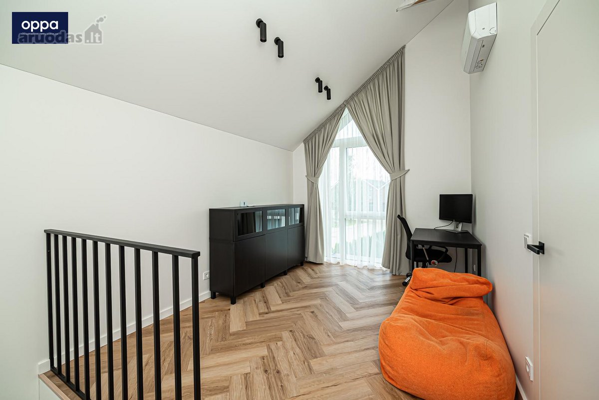 Išnuomojamas modernus kotedžas uždaroje - nuotraukos Nr. 18