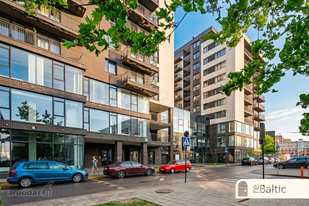 Parduodamos erdvios labai jaukiai įrengtos - nuotraukos Nr. 17