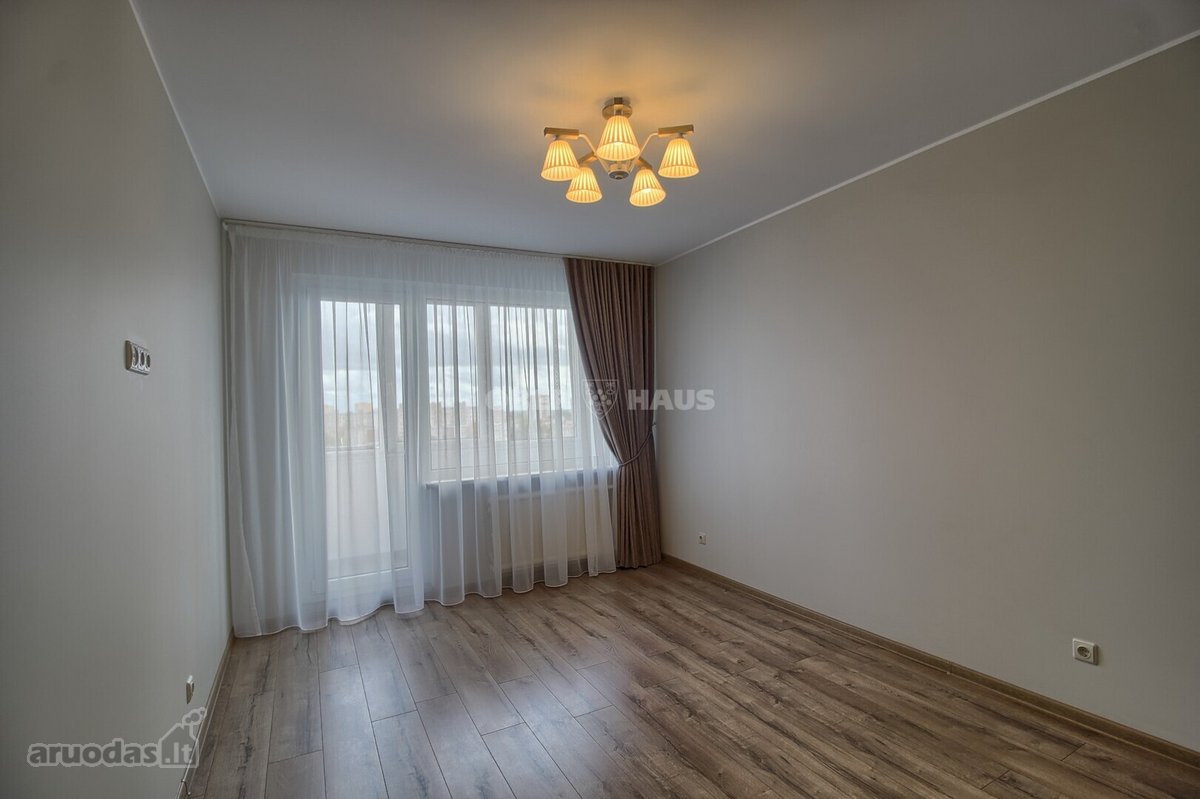 Parduodamas puikus, naujai įrengtas 4 k. - nuotraukos Nr. 8