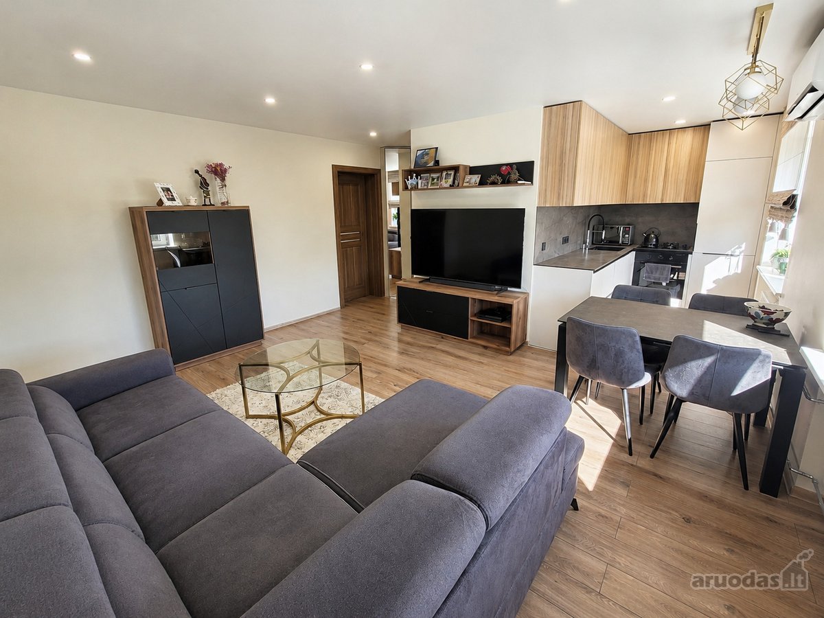 Suremontuotas 3 kambarių butas renovuotame - nuotraukos Nr. 2
