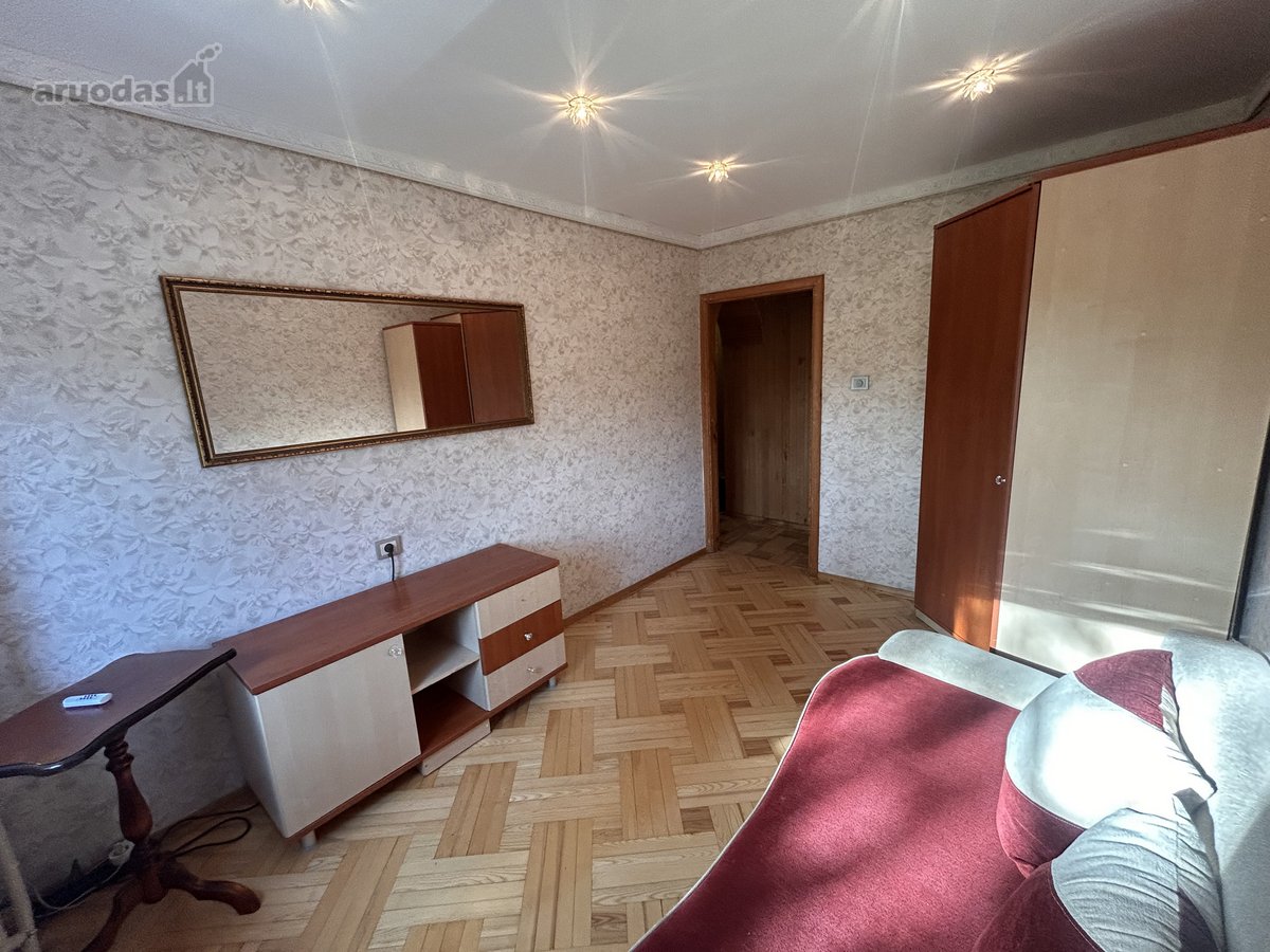Išnuomojamas Erdvus 3 Kambarių Butas, Netoli - nuotraukos Nr. 7